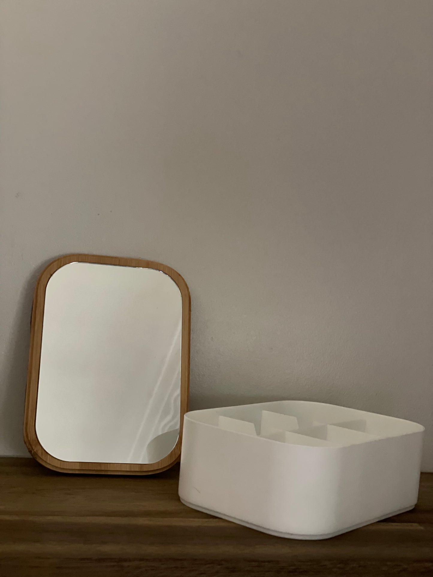 Cowhide jewellery box with mirror