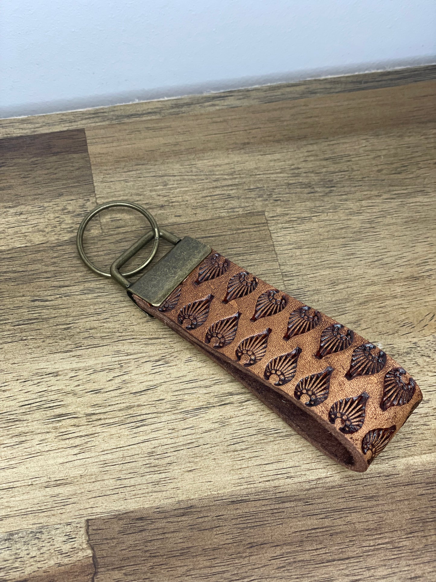 Leather hoop key chain (Medium)