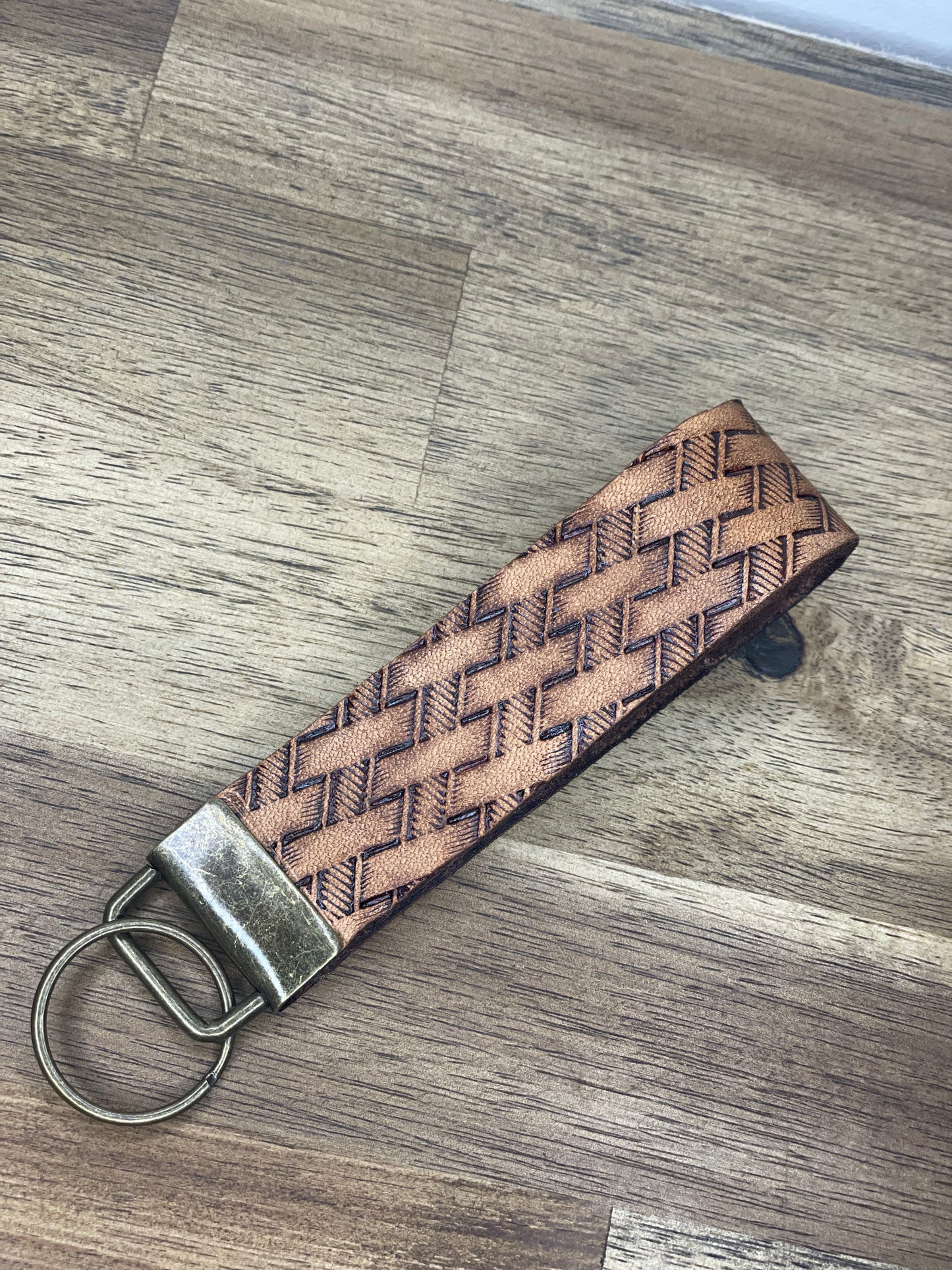 Basket weave tooled leather hoop keychain (Large)