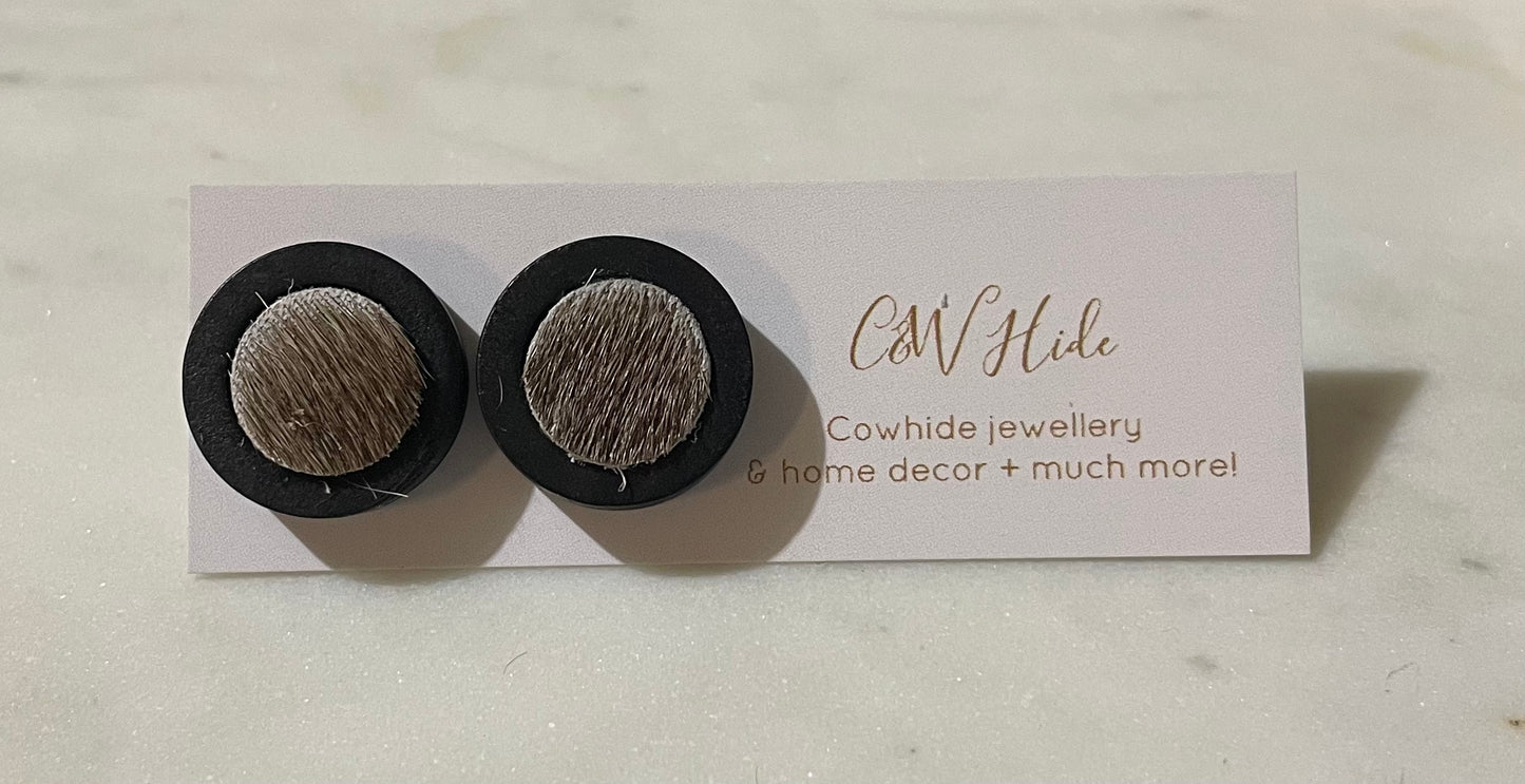 12mm wood & hide stud