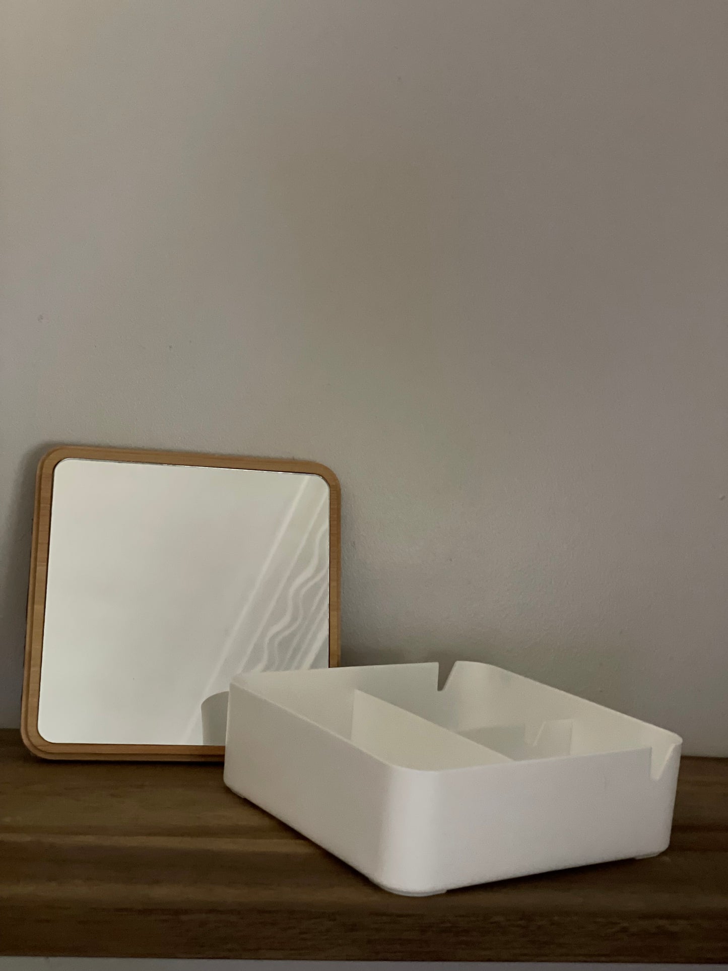 Cowhide jewellery box with mirror