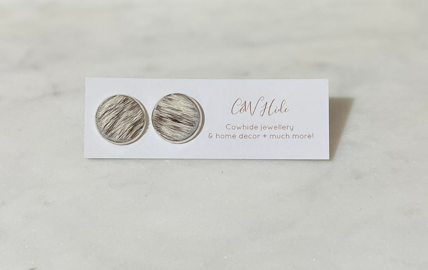 14mm Cowhide stud