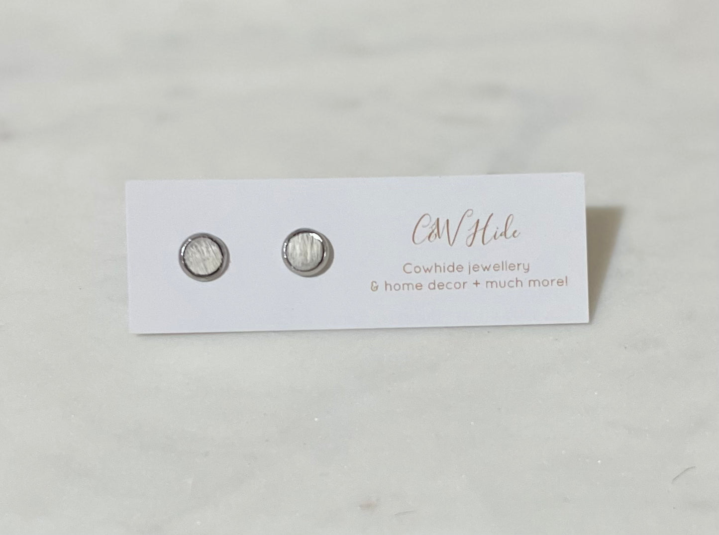 6mm hide stud