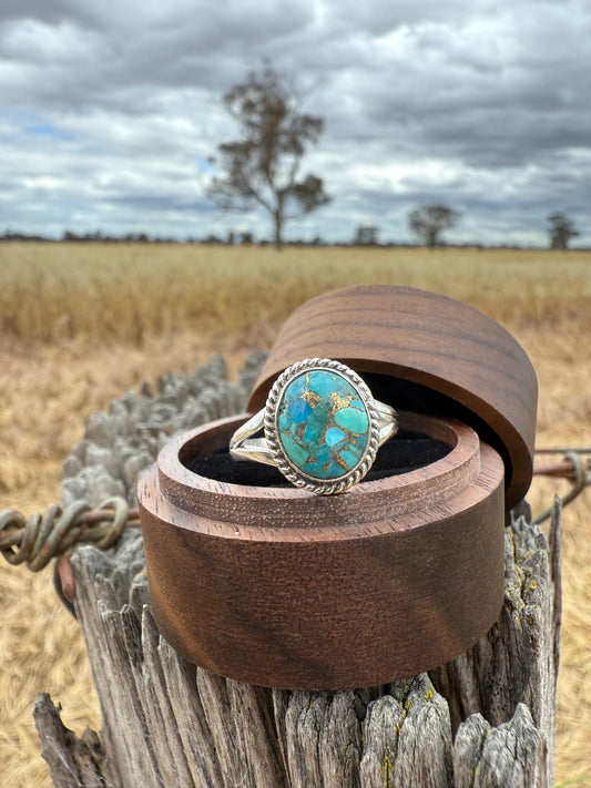 Turquoise oval sterling silver ring