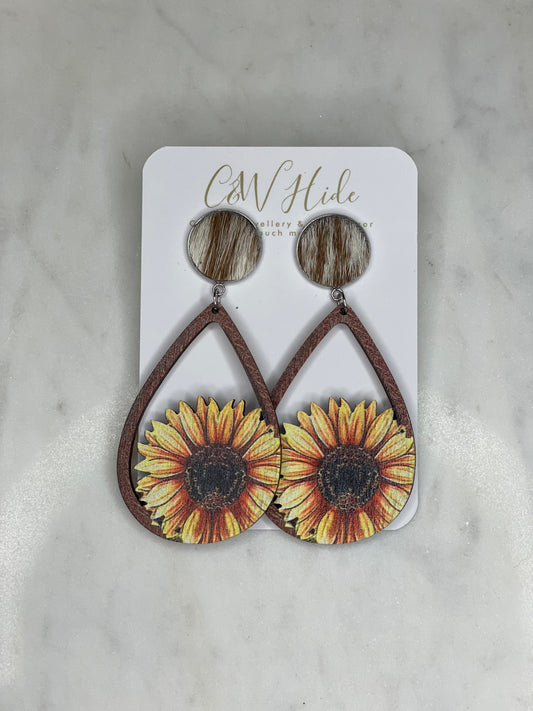 Hide stud & wooden sunflower drop